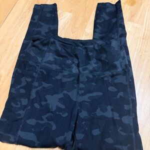 Black Camouflage Leggings pocket yoga leggings m medium danskin